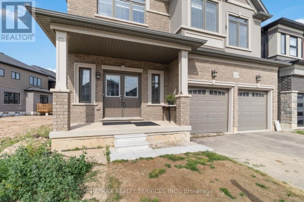4pc Bathroom - 49 Dennis Avenue, Brantford, ON N3V0B9 Photo 3