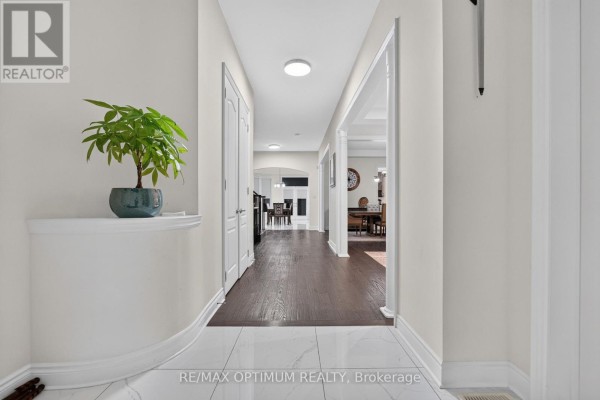 Kitchen - 49 Elbern Markell Drive, Brampton, ON L6X2X6 Photo 5