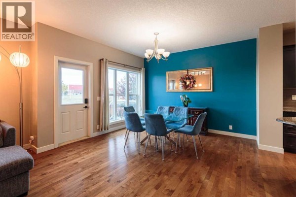 Primary Bedroom - 49 Everhollow Avenue Sw, Calgary, AB T2Y0A9 Photo 5