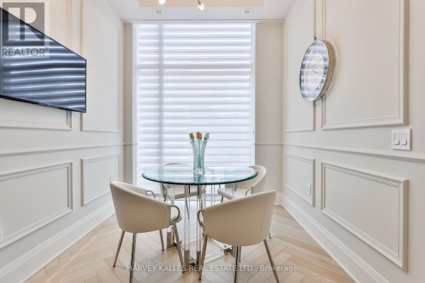 Foyer - 49 Foxbar Road, Toronto, ON M4V2G5 Photo 5