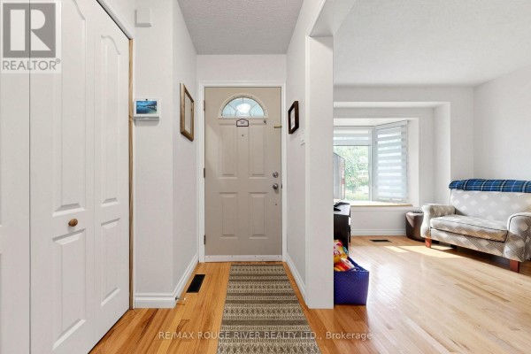 Solarium - 49 Gilmour Drive, Ajax, ON L1S5J4 Photo 4