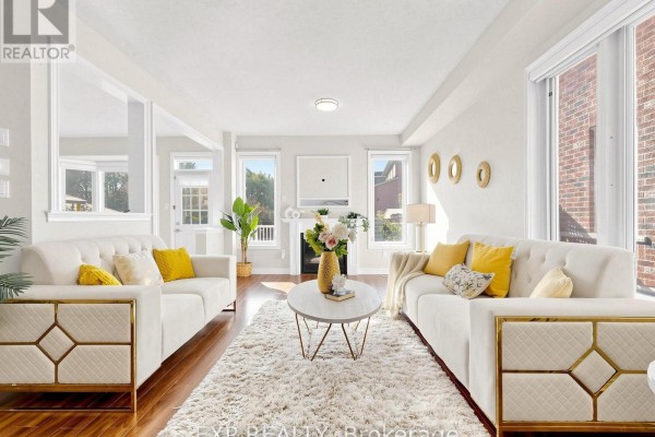 Living room - 49 Harbourtown Crescent, Brampton, ON L6V4P6 Photo 4
