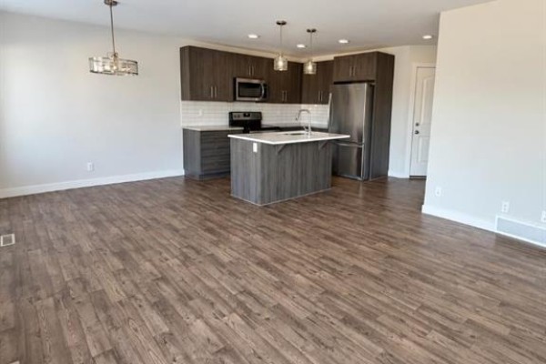 4pc Bathroom - 49 Hawthorn Place, Sylvan Lake, AB T4S0S2 Photo 4