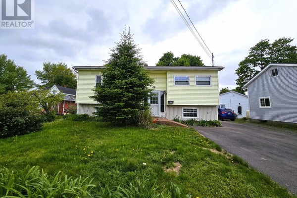 49 Hill Street, Amherst, NS, photo 2