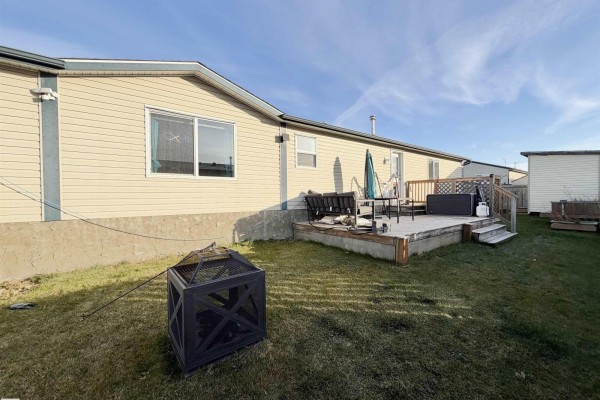 Kitchen - 49 Jutland Cr, Stony Plain, AB T7Z0A3 Photo 2