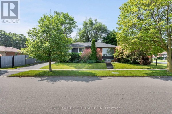 49 Learmont Drive, Toronto, ON, photo 3