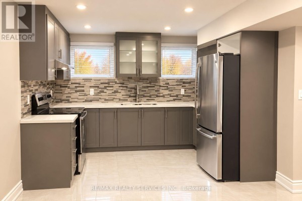 49 Lionhead Golf Club Road, Brampton, ON L6Y1P3 Photo 3