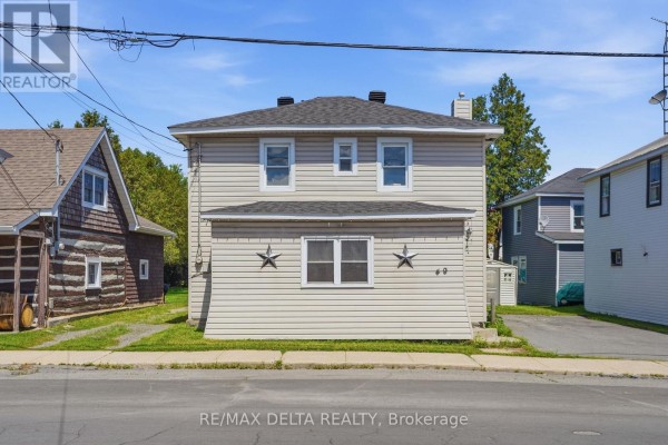 49 Lochiel Street E, North Glengarry, ON, photo 2