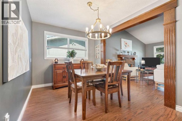 Kitchen - 49 Lock Crescent, Okotoks, AB T1S1E8 Photo 5