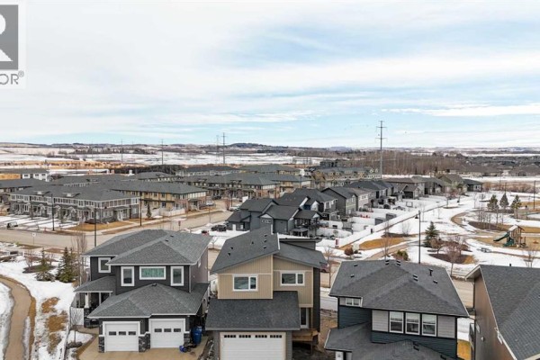 49 Lowden Close, Red Deer, AB, photo 2