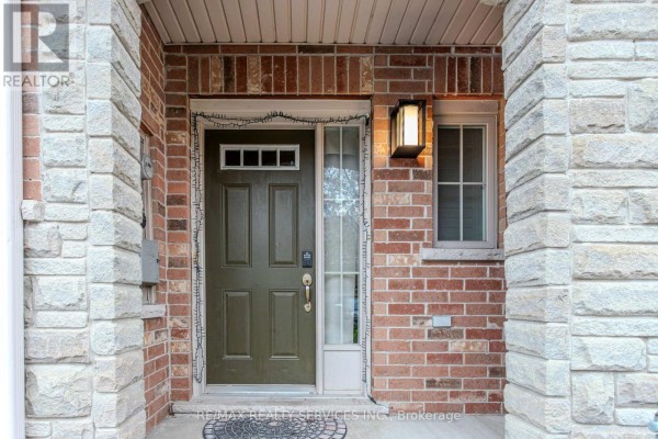 49 Marina Point Crescent N, Hamilton, ON, photo 3