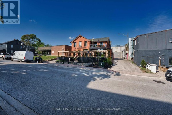 49 Mary Street, Barrie, ON, photo 2