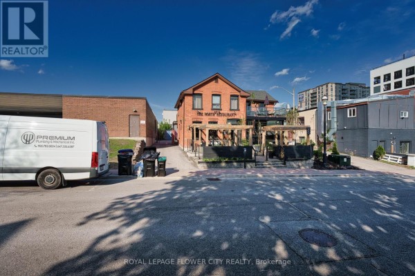 49 Mary Street, Barrie, ON, photo 3