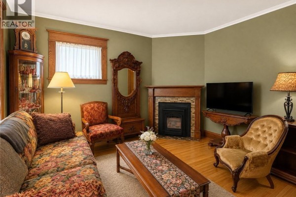 Dining room - 49 Palmerston Avenue, Brantford, ON N3T4L1 Photo 3
