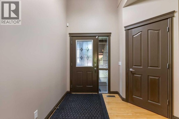 Laundry room - 49 Panamount Rise Nw, Calgary, AB T3K6B6 Photo 5
