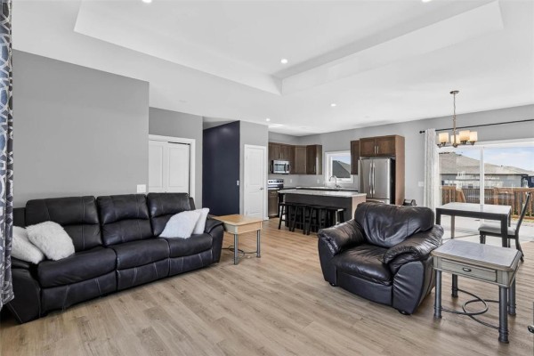 Bedroom - 49 Parkhill Crescent, Steinbach, MB R5G0Z3 Photo 5