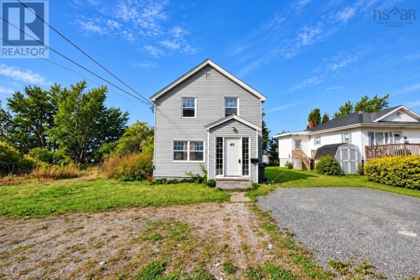 Porch - 49 Richmond Street, Sydney, NS B1P2V1 Photo 4