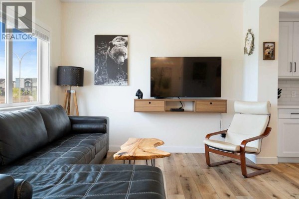 Living room - 49 River Heights Drive, Cochrane, AB T4C0Y1 Photo 4