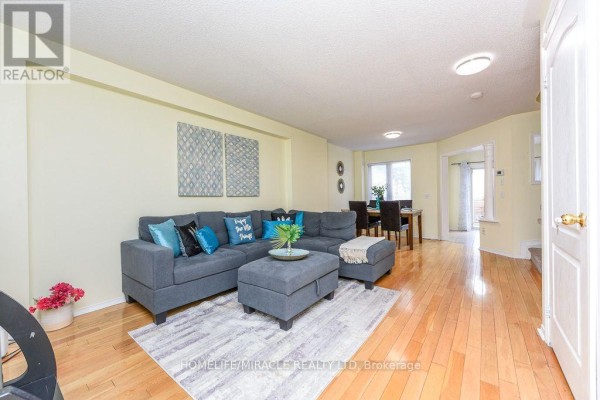 49 Seaside Circle, Brampton, ON, photo 3