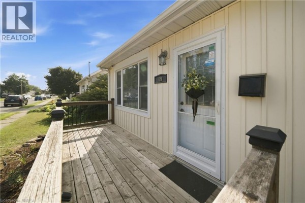 49 Seventh Avenue, Brantford, ON, photo 2