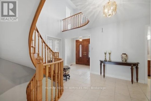 Family room - 49 Turtlecreek Boulevard, Brampton, ON L6W3X8 Photo 5