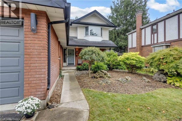 4pc Bathroom - 490 Devonshire Avenue, Woodstock, ON N4S5P8 Photo 4