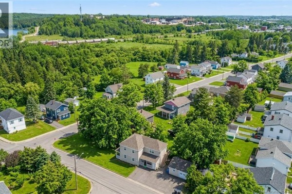 Bath (# pieces 1-6) - 490 Golf Street, Bathurst, NB E2A2K7 Photo 4