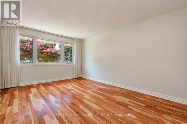 Primary Bedroom - 490 Tisdale Crescent, Ottawa, ON K1J7A6 Photo 5