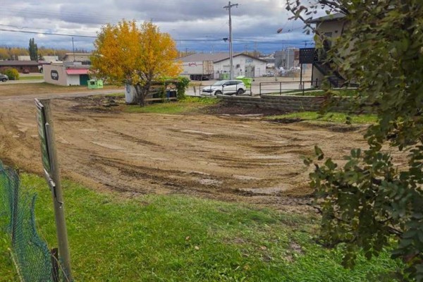 4901 4 Avenue, Edson, AB, photo 2