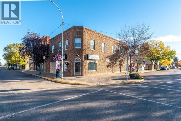4901 50 Avenue, Lloydminster, SK S9V0P7 Photo 3