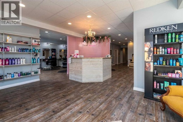 4901 50 Avenue, Lloydminster, SK S9V0P7 Photo 5