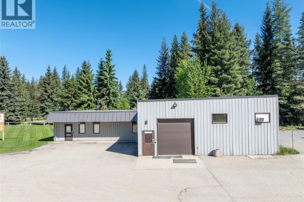 4901 Auto Road Se, Salmon Arm, BC, photo 3