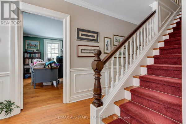Living room - 4901 Vandorf Road W, Whitchurch Stouffville, ON L4A7X5 Photo 4