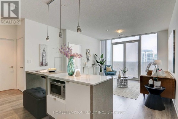 Kitchen - 4906 - 100 Harbour Street, Toronto, ON M5J2T5 Photo 3