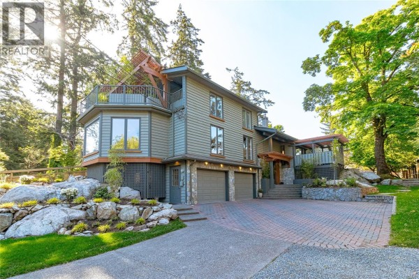 4906 Cordova Bay Rd, Saanich, BC, photo 3
