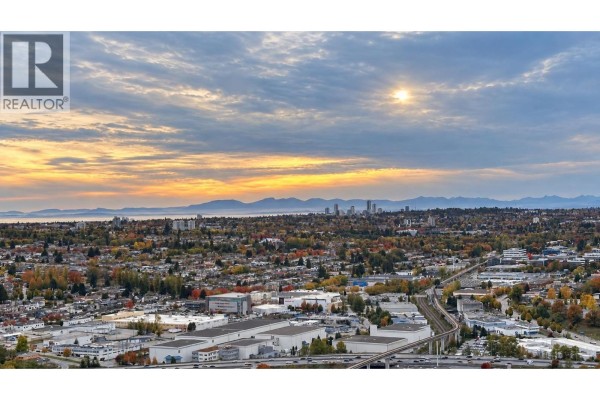 4907 2108 Gilmore Avenue, Burnaby, BC V5C0N8 Photo 2