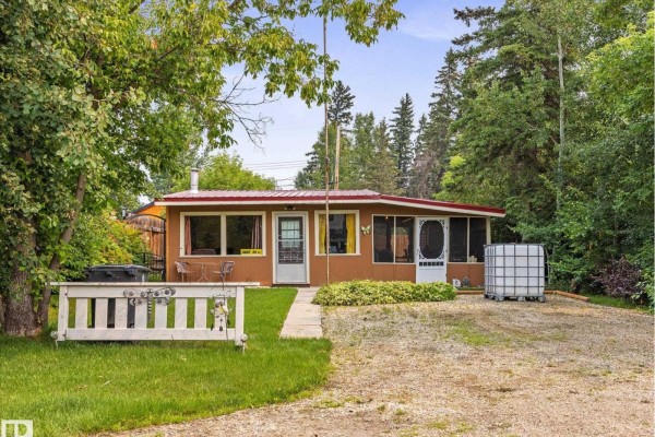 4907 54 St, Rural Lac Ste  Anne County, AB, photo 2