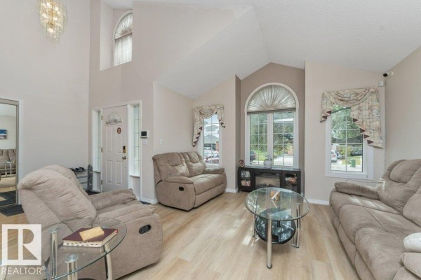 4908 43 Av Nw, Edmonton, AB, photo 3