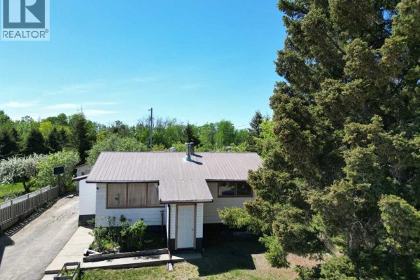 Bedroom - 4910 51 Street, Eaglesham, AB T0H1H0 Photo 2