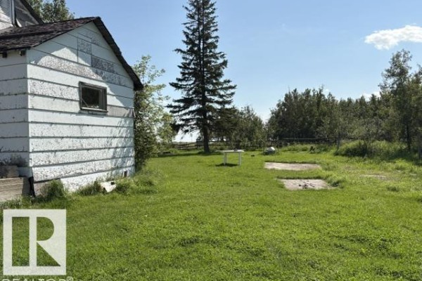 Bedroom 2 - 49102 - Rr131 Hwy #36, Rural Beaver County, AB T0B4N0 Photo 5