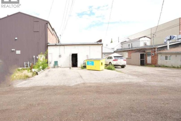 4912 50 Avenue, Olds, AB, photo 3