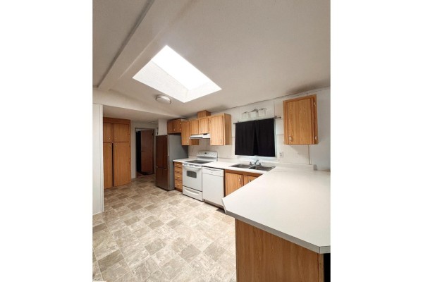 Kitchen - 4912 52 St, Entwistle, AB T0E0S0 Photo 3