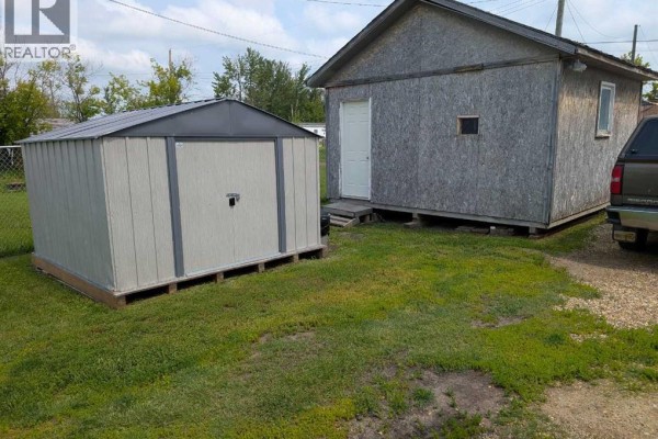 Hall - 4915 1 Street, Donnelly, AB T0H1G0 Photo 3