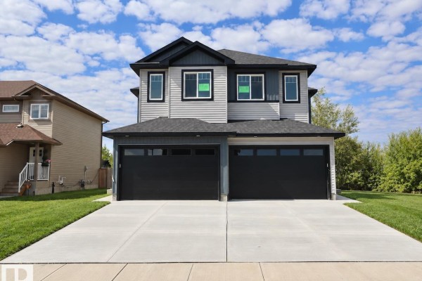 4916 47 St, Redwater, AB T0A2W0 Photo 2