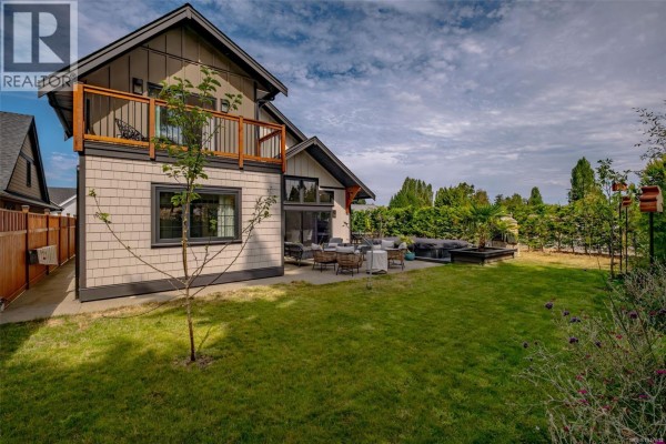 492 Cottage Dr, Qualicum Beach, BC, photo 3