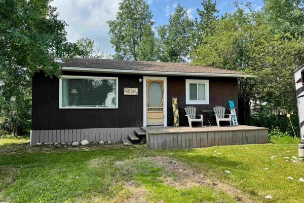 4920 58 St, Rural Lac Ste  Anne County, AB, photo 2