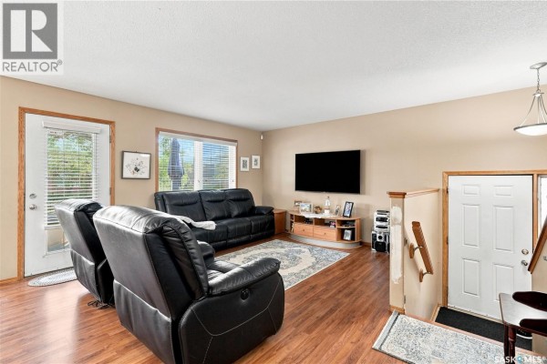 4pc Bathroom - 4920 Dewdney Avenue, Regina, SK S4T1B8 Photo 4