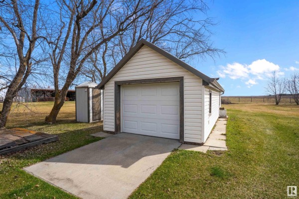 49229 Range Rd 263, Rural Leduc County, AB, photo 3