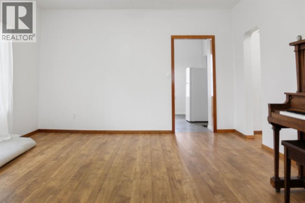 Eat in kitchen - 4925 49 Street, Sedgewick, AB T0B4C0 Photo 5