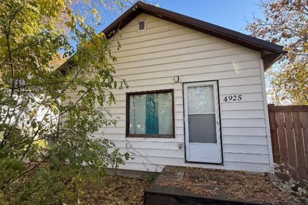 4925 59th Avenue, High Prairie, AB, photo 2